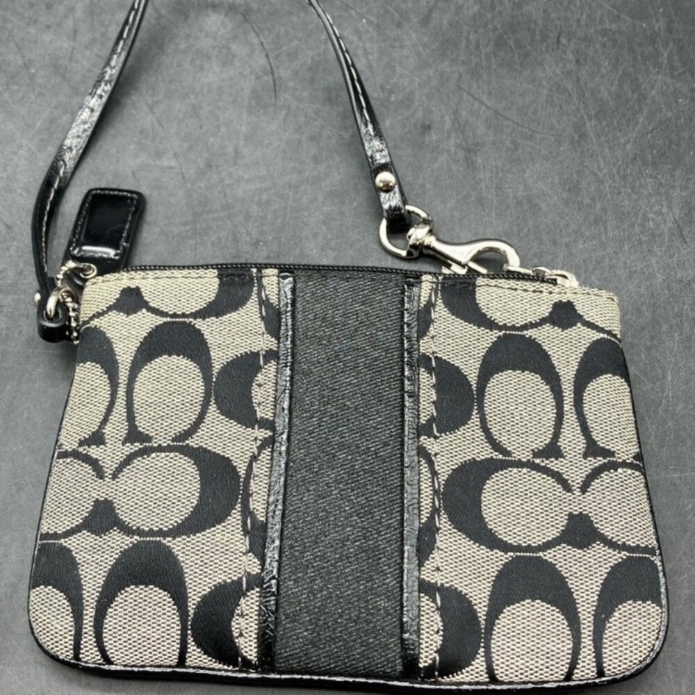 Coach Small Black Logo Zip Signature Canvas Wristlet w/ Interior Card Slots EUC